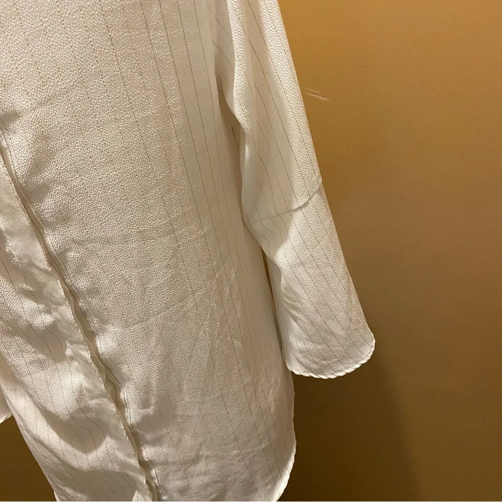 Roz & Ali white gold metallic thread pinstripes button down back large sleeve XS - Picture 9 of 12